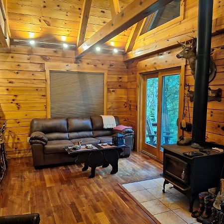 Neshannock Creekside Log Cabin Volant Экстерьер фото